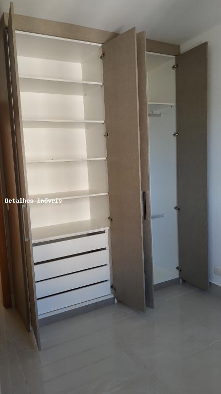 Apartamento para alugar com 4 quartos, 157m² - Foto 4