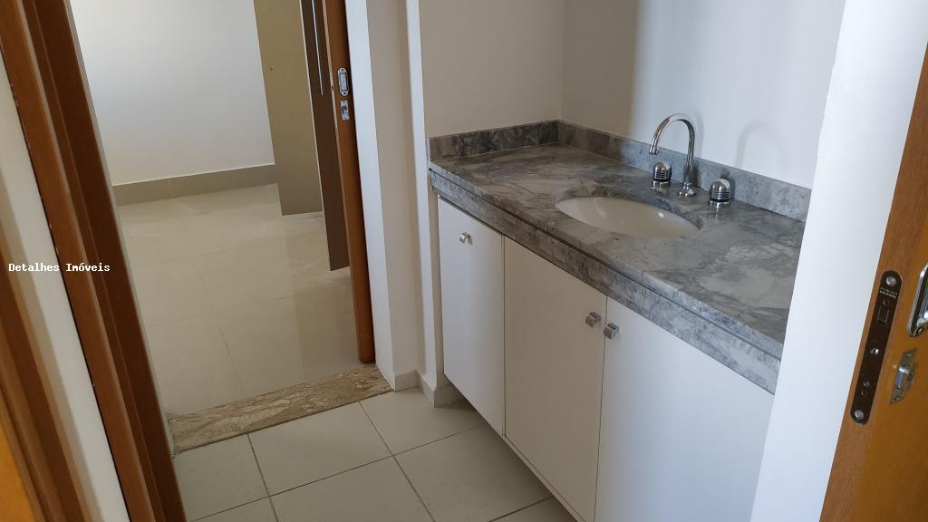 Apartamento para alugar com 4 quartos, 157m² - Foto 6