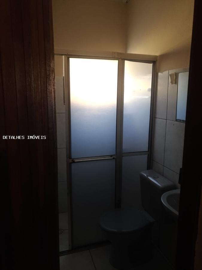 Casa para alugar com 2 quartos, 250m² - Foto 13