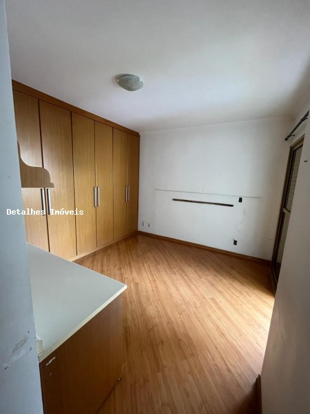 Apartamento para alugar com 3 quartos, 112m² - Foto 11